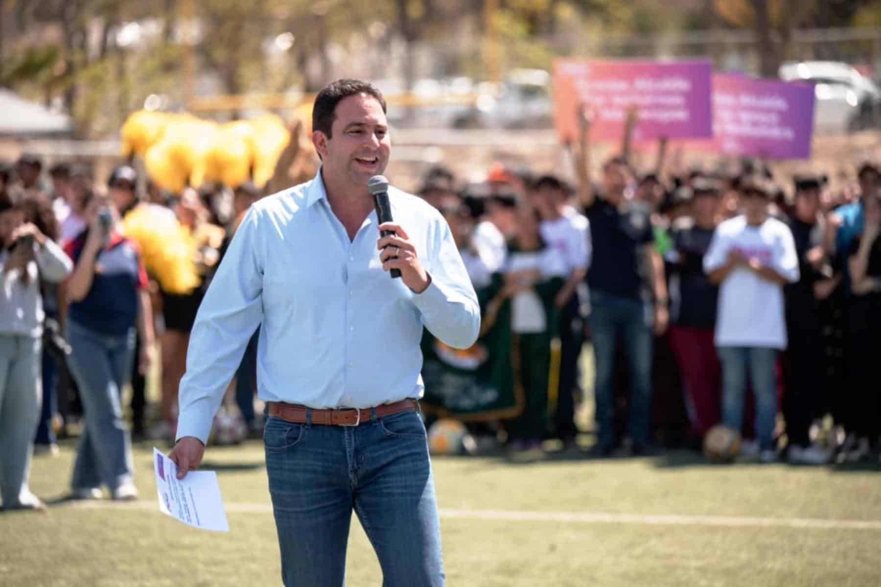 Javier D&iacute;az Gonz&aacute;lez y Luly L&oacute;pez Naranjo lideran torneo Interprepas 2026 de F&uacute;tbol Siete en Saltillo