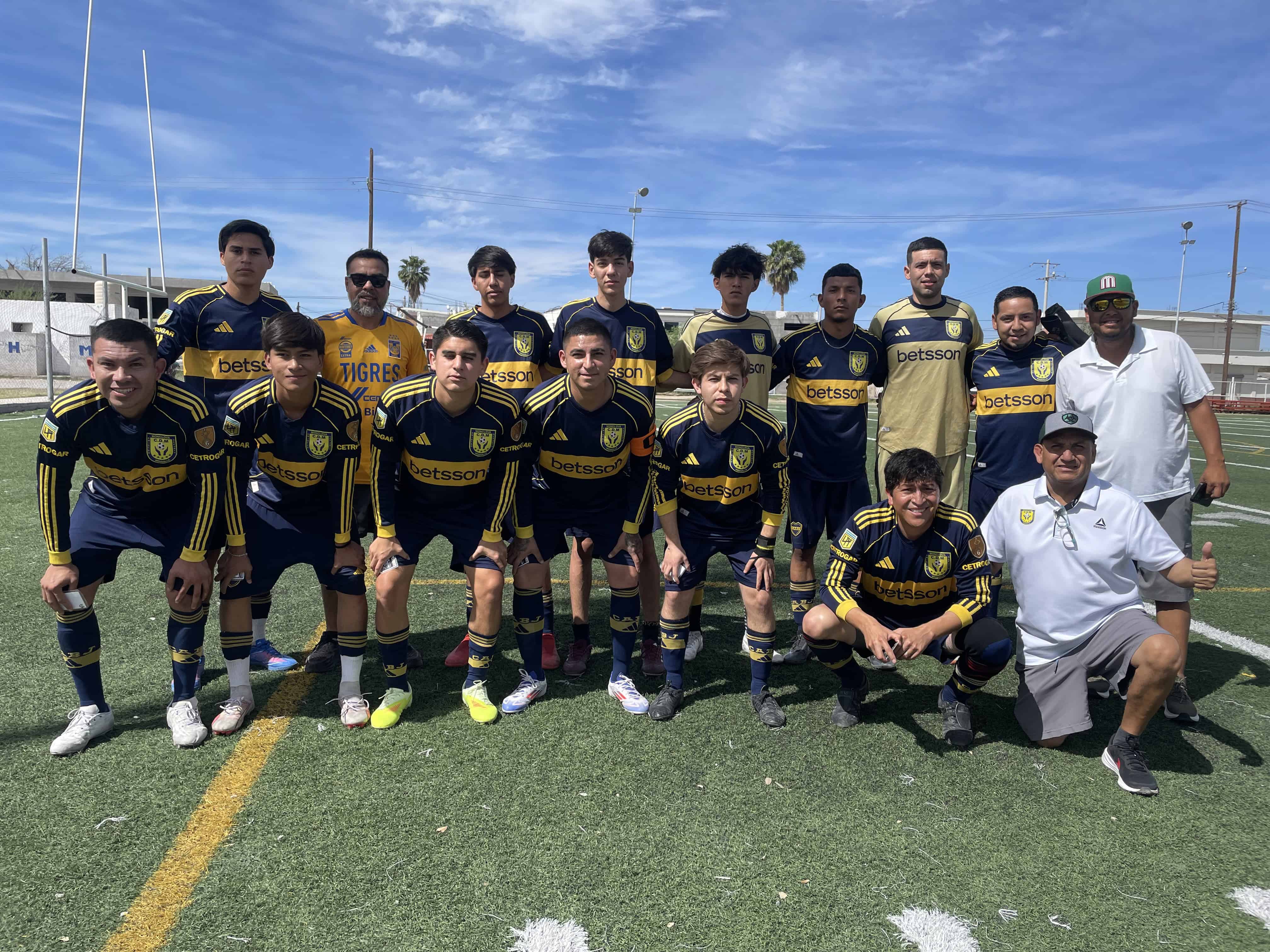 C.D. Miravalle se impone a Aztecas: 2-1 en la Premier