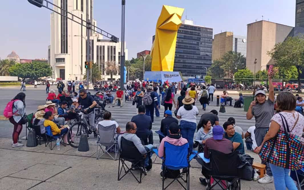 CNTE presiona al nuevo gobierno: bloqueos, paro nacional y una exigencia directa a Claudia Sheinbaum