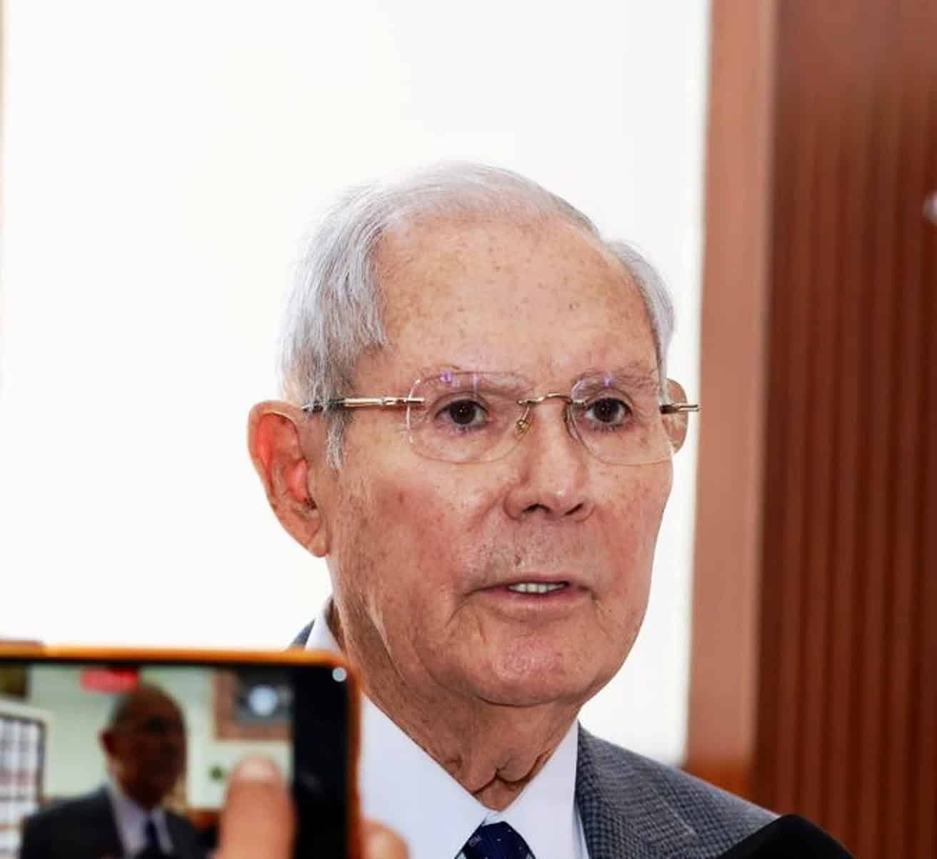 Carlos Robles Loustaunau critica omisi&oacute;n de paridad de g&eacute;nero en Plan B de Morena