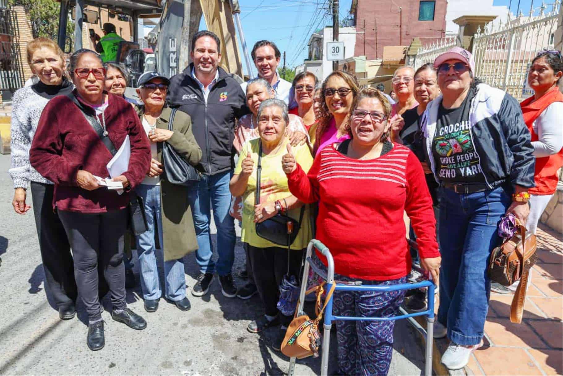Javier D&iacute;az Gonz&aacute;lez inicia repavimentaci&oacute;n en &Aacute;guila de Oro