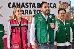 Carlos Villarreal presenta el mercadito Canasta Básica en Monclova
