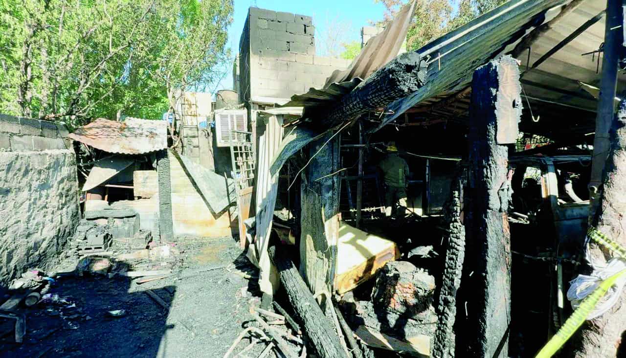 Fiscal&iacute;a General del Estado investiga incendio en Monclova que dej&oacute; tres v&iacute;ctimas
