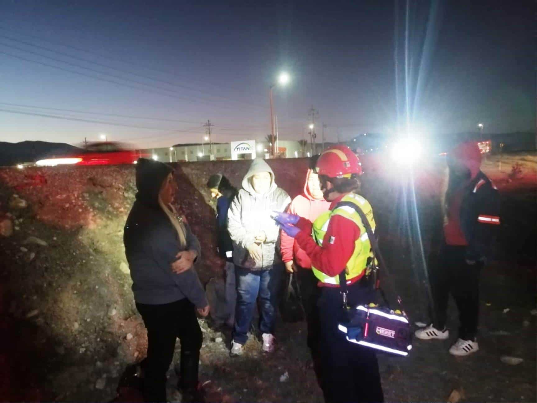 Trabajadores lesionados tras volcadura de autob&uacute;s en Ramos Arizpe