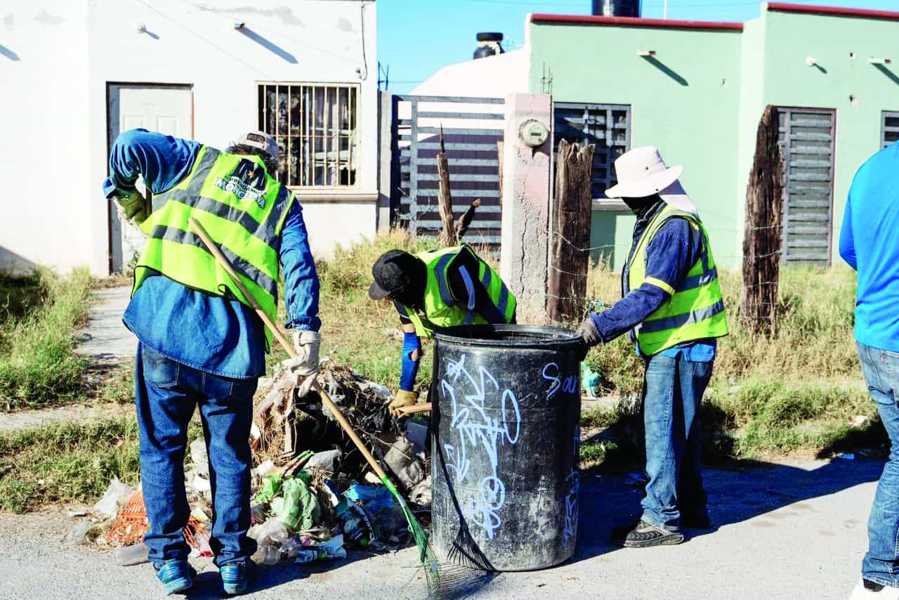 Gobierno de Monclova realiza descacharrizaci&oacute;n para prevenir enfermedades