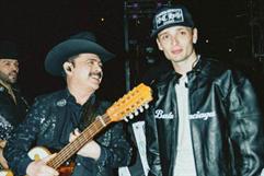 Rumores de colaboración entre Peso Pluma y Tucanes de Tijuana tras foto juntos