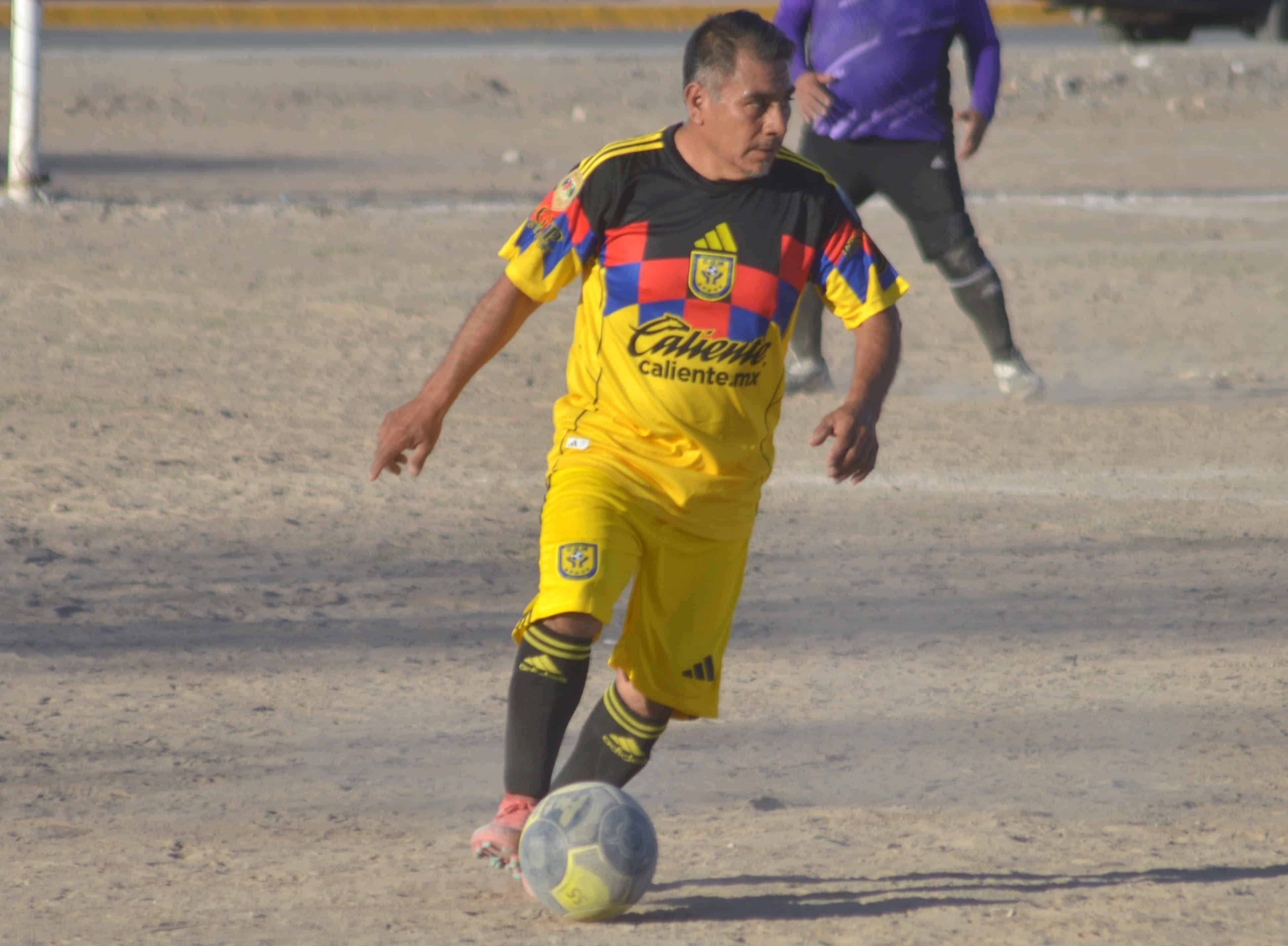 Club Deportivo Miravalle golea 5-1 a Los &Aacute;ngeles en f&uacute;tbol de veteranos