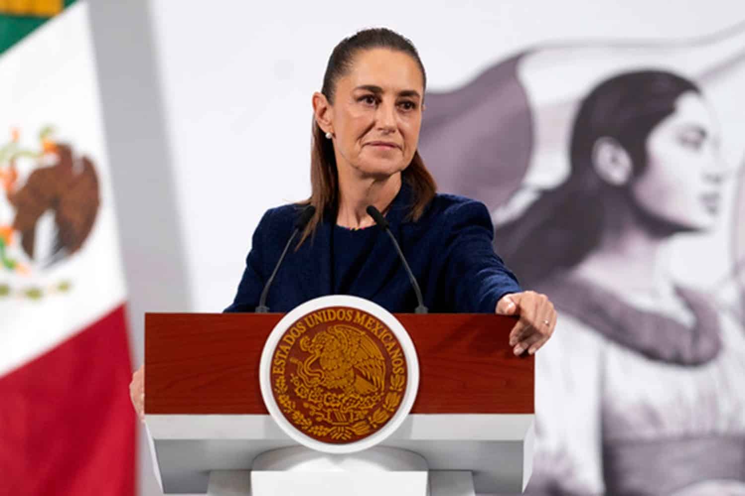 Tensi&oacute;n entre Claudia Sheinbaum y Raymundo Riva Palacio en Palacio Nacional