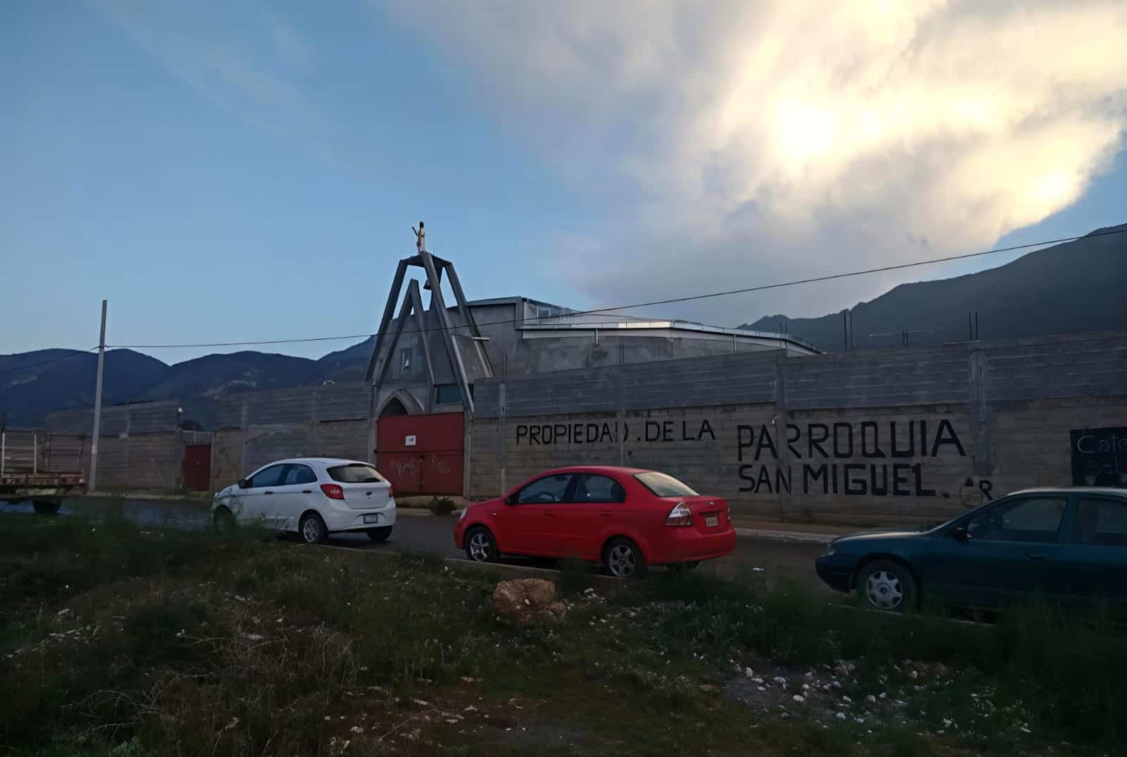 Roban sagrario y Sant&iacute;simo Sacramento en Capilla de Saltillo