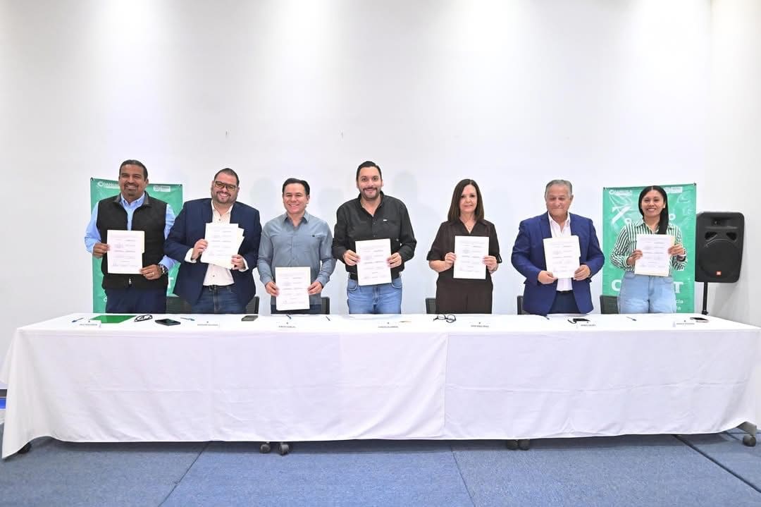 Carlos Villarreal firma convenio con COECYT para fortalecer educaci&oacute;n en Monclova
