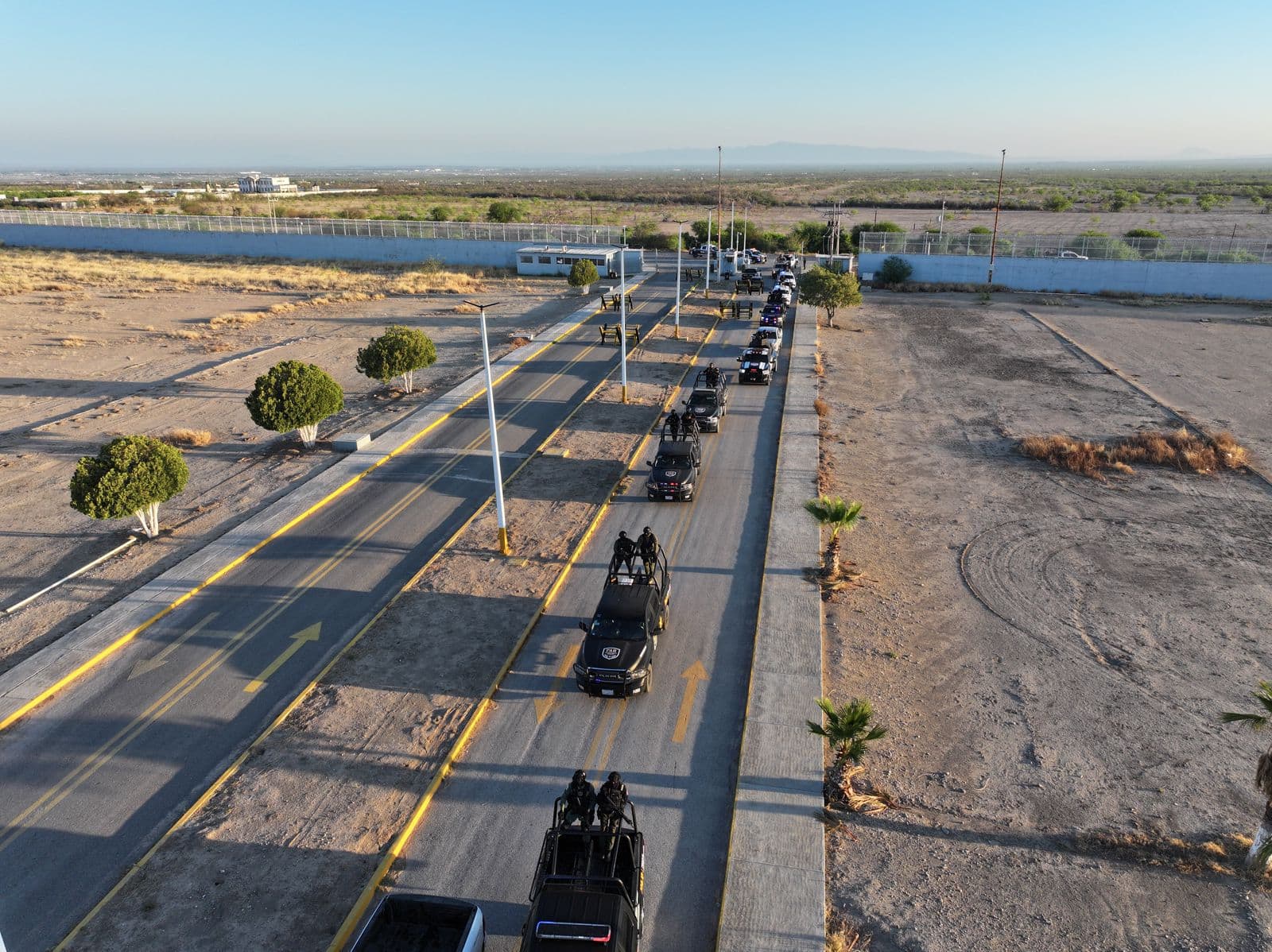 Comisi&oacute;n de Derechos Humanos supervisa traslado de internos a Monclova