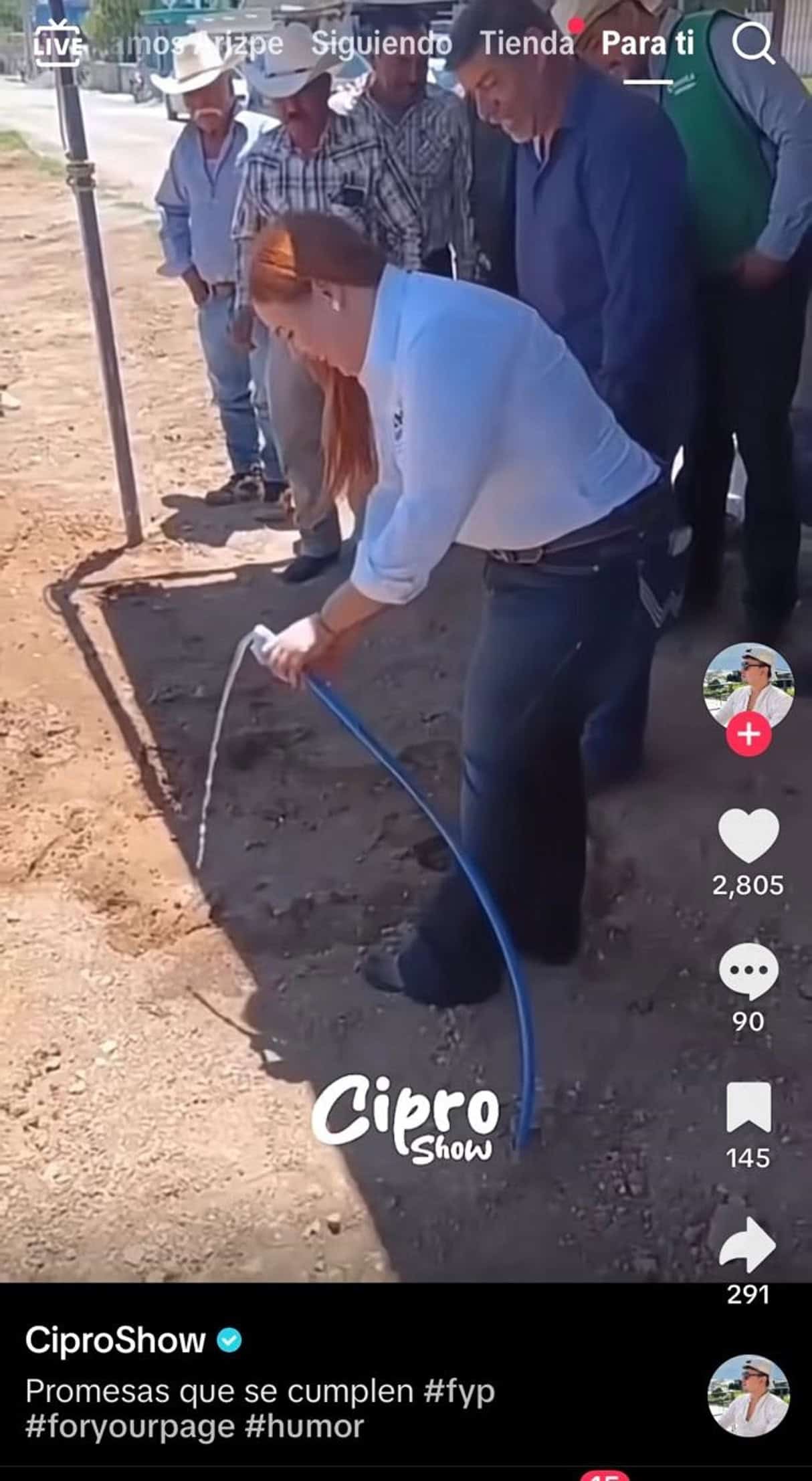 Alcaldesa de Arteaga protagoniza controversia en inauguraci&oacute;n de toma de agua