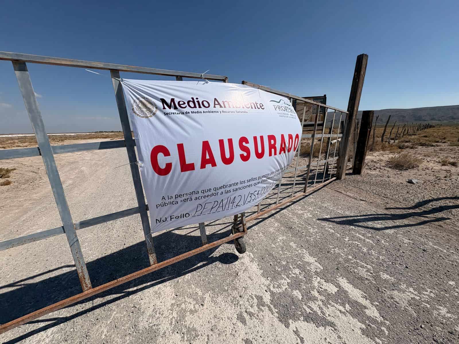 sigue cerrado los Mezquites