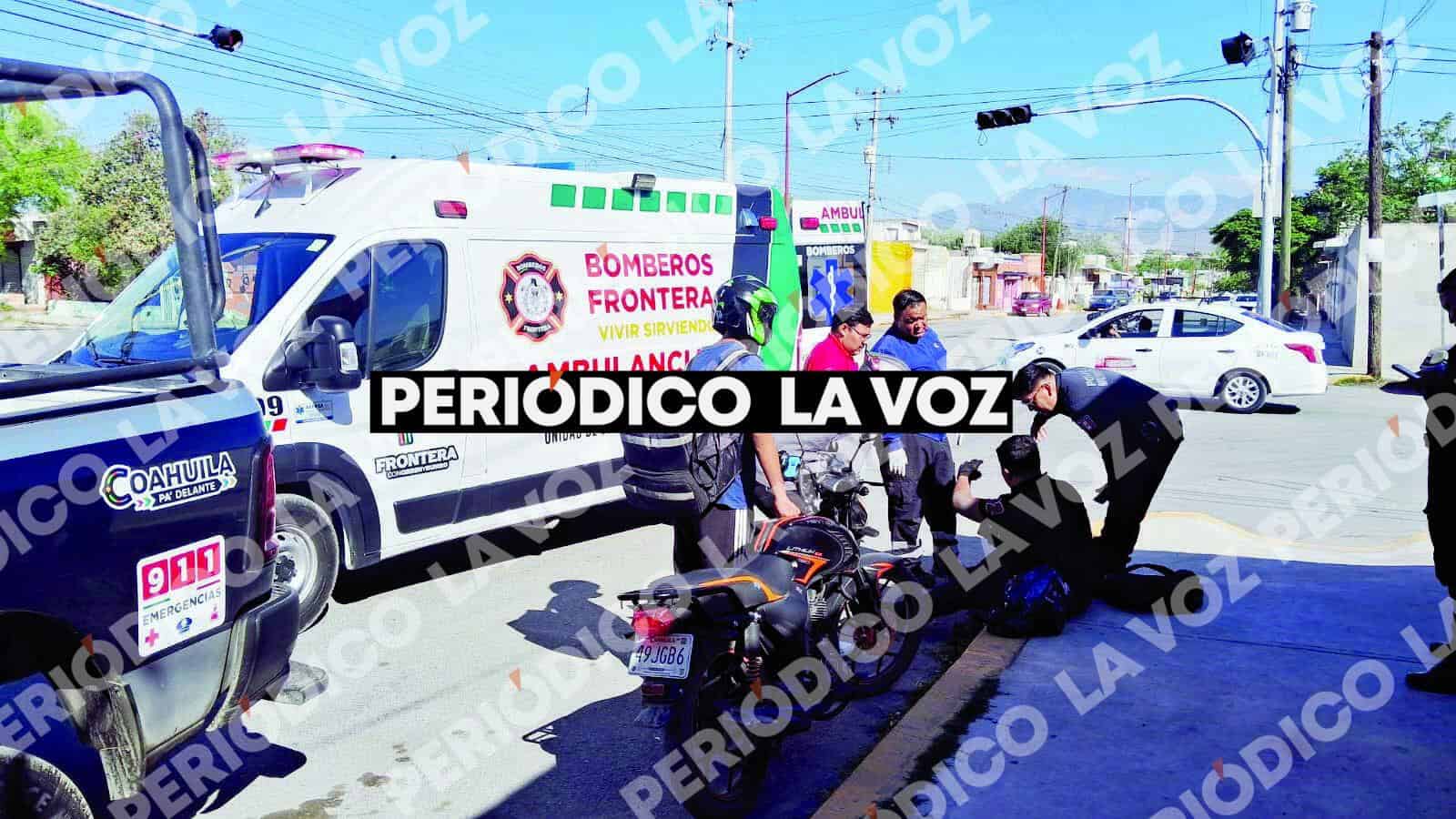 Motociclista lesionado tras choque con camioneta en Frontera