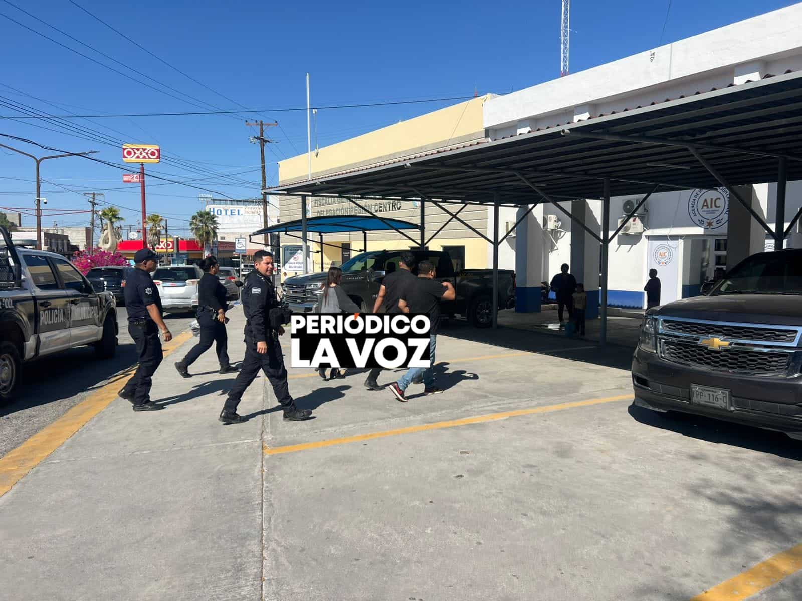 Esc&aacute;ndalo en el Centro: Agreden y  amenazan  a Polic&iacute;as