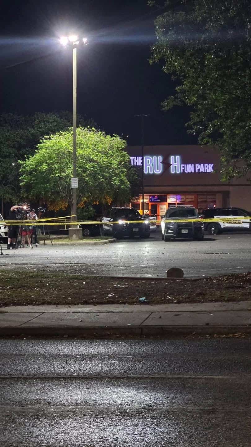 V&iacute;ctor Rebollar, joven neorrocitense, fallece en San Antonio