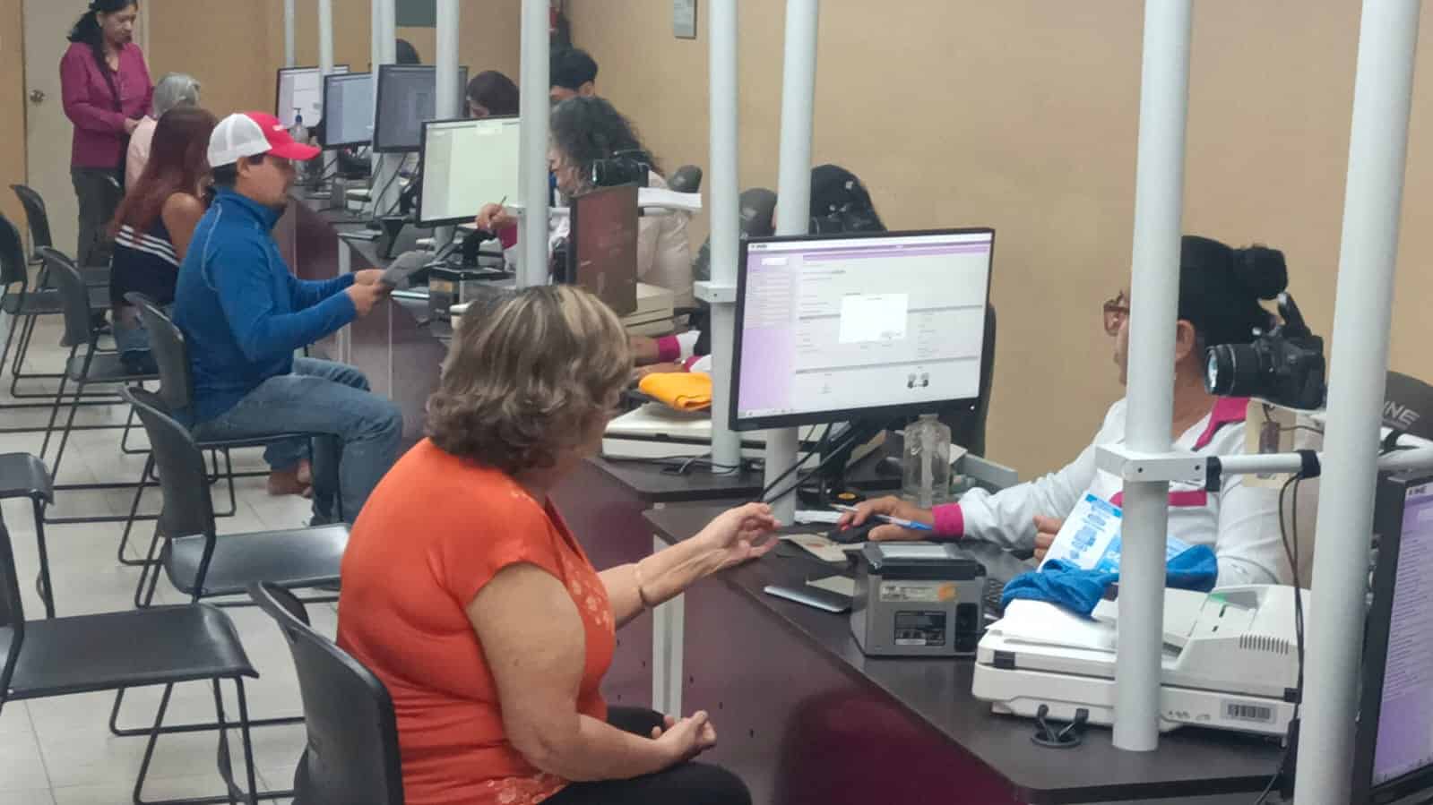 Hoy vence el plazo para recoger credenciales del INE