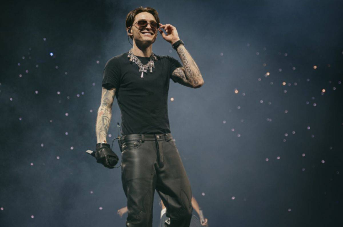 Peso Pluma enfrenta rumores sobre su salud tras su presentaci&oacute;n en el Dinast&iacute;a Tour