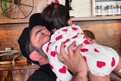 José Eduardo Derbez comparte su reflexión sobre la paternidad