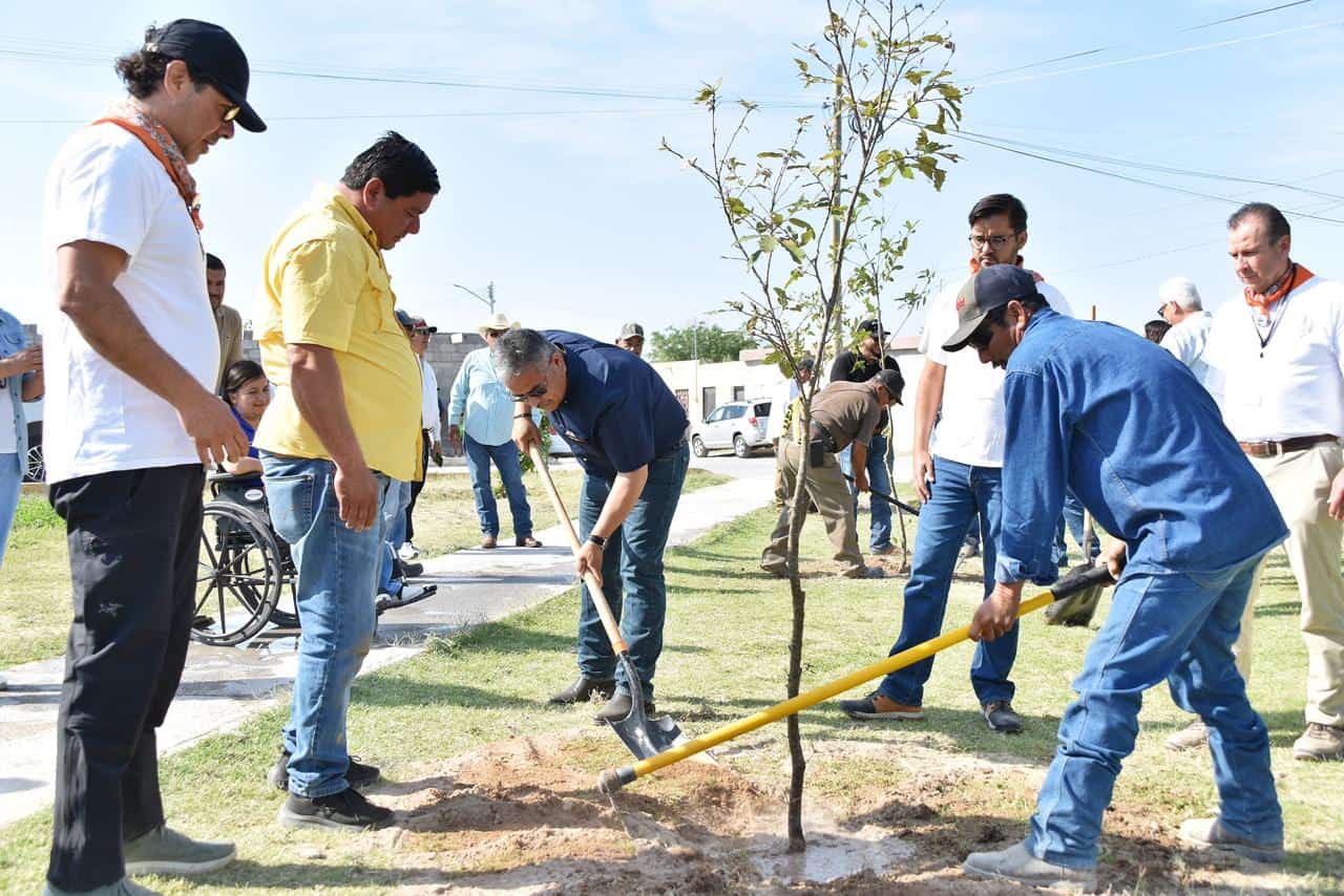 V&iacute;ctor Leija lidera jornada de reforestaci&oacute;n en Cuatro Ci&eacute;negas para un futuro m&aacute;s verde