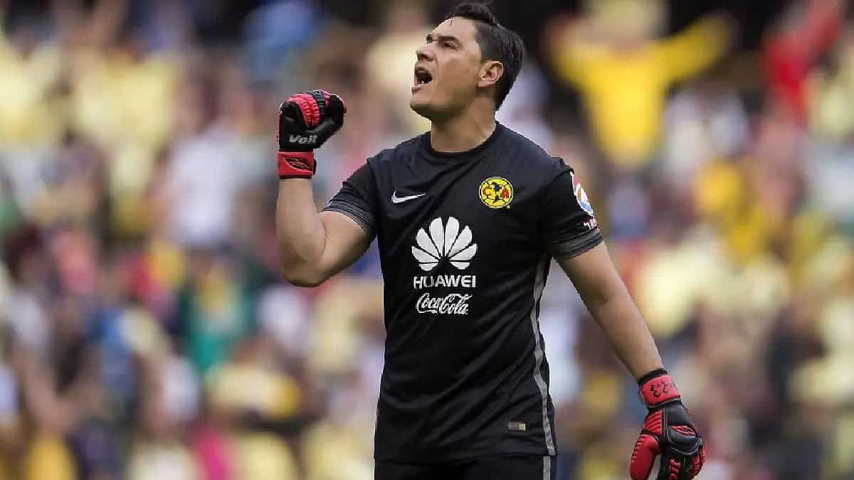 Mois&eacute;s Mu&ntilde;oz es hospitalizado en Ciudad de M&eacute;xico por apendicitis