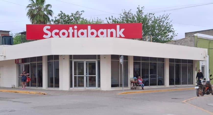 Durante Semana Santa  &eacute;xodo vacacional paraliza 2 d&iacute;as sucursales bancarias