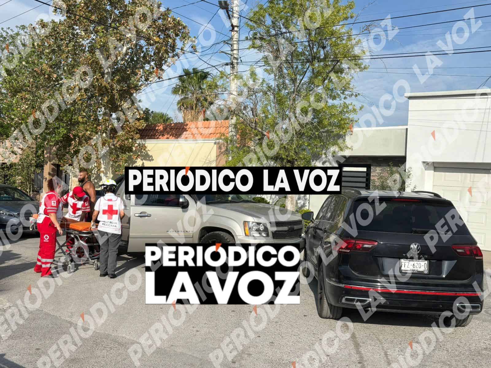 Choque entre camionetas deja mujer lesionada en Monclova