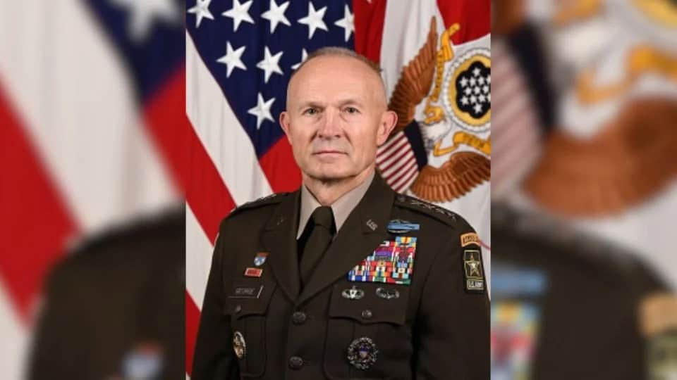 Destituyen al jefe del Estado Mayor del Ej&eacute;rcito de EE. UU. en Washington