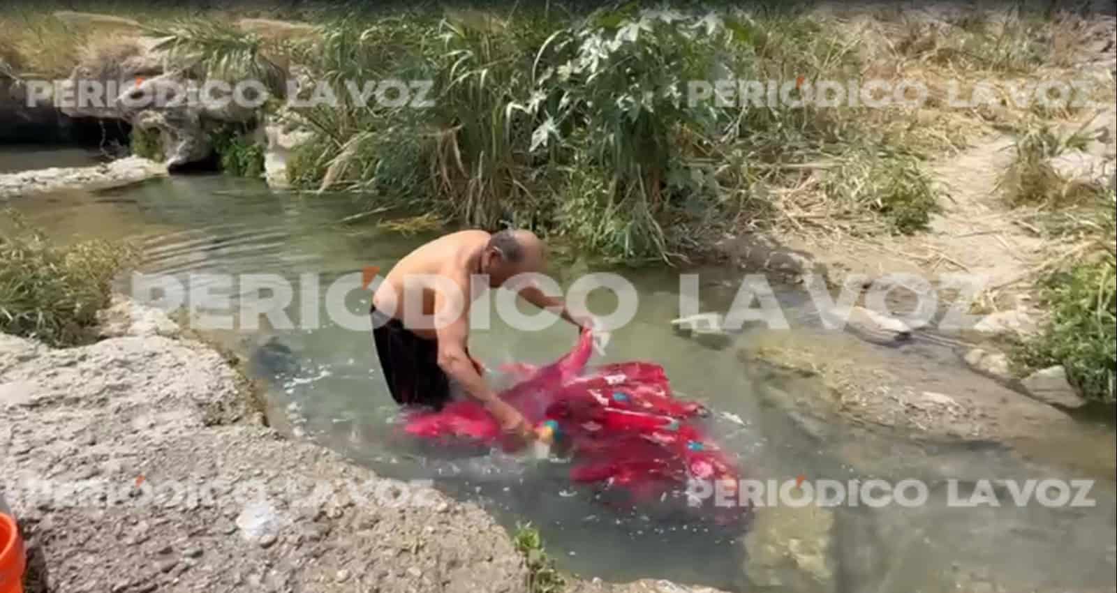 Habitantes utilizan Charco San Pedro para refrescarse: riesgo latente