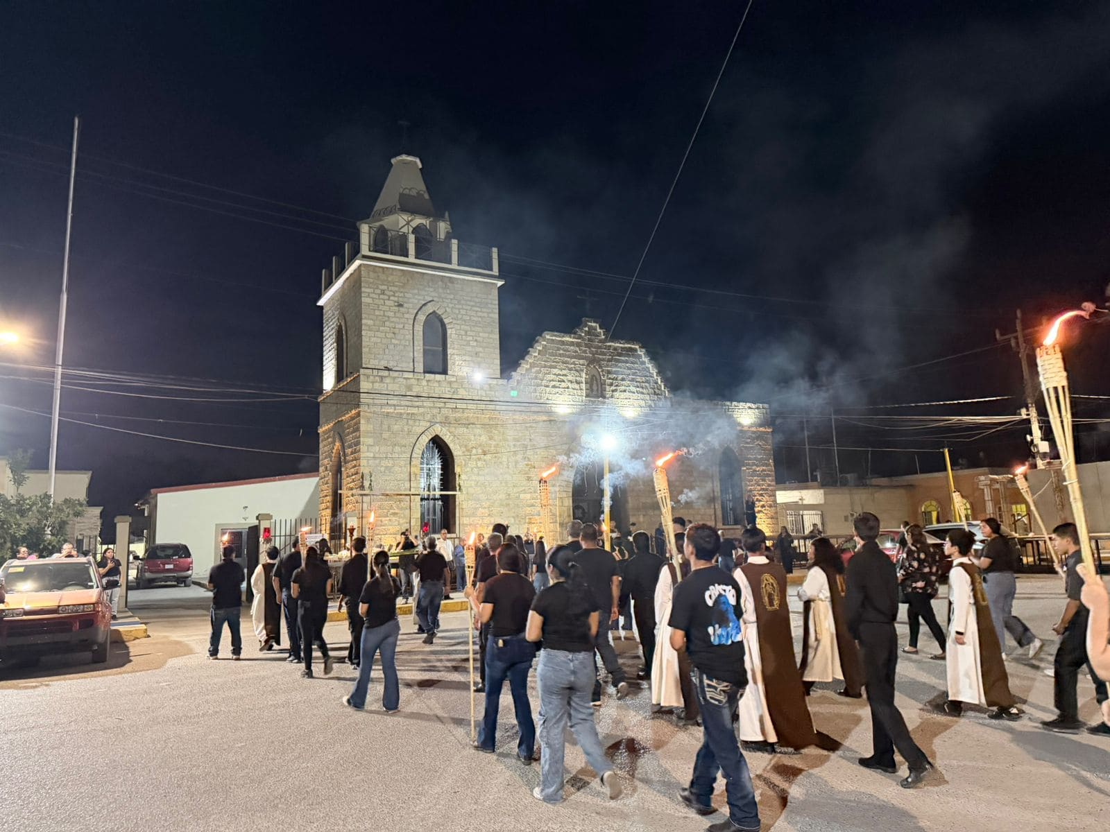 Procesi&oacute;n del Silencio conmueve a fieles en Villa de Pala&uacute;