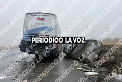 Tráiler provoca carambola en Arteaga: ocho personas heridas