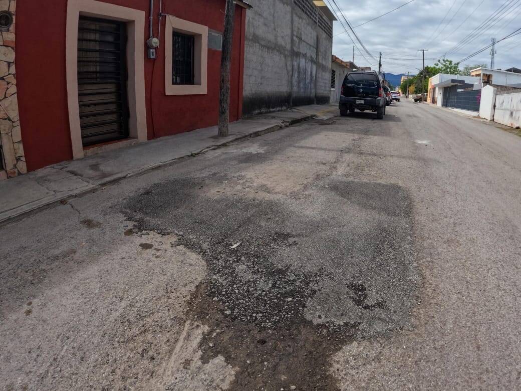 Laura Jim&eacute;nez impulsa bacheo y mantenimiento en M&uacute;zquiz