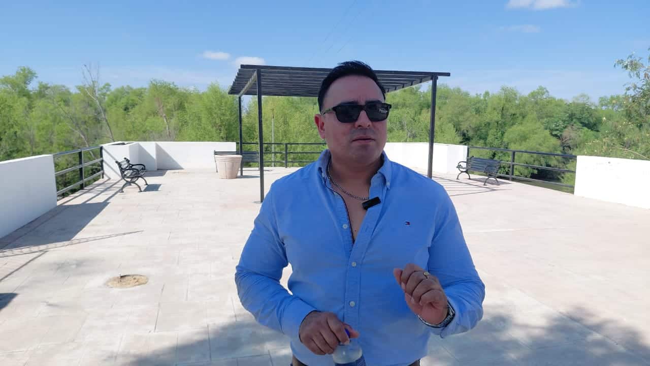 Isaac Casta&ntilde;eda anuncia remodelaci&oacute;n del mirador en Sabinas