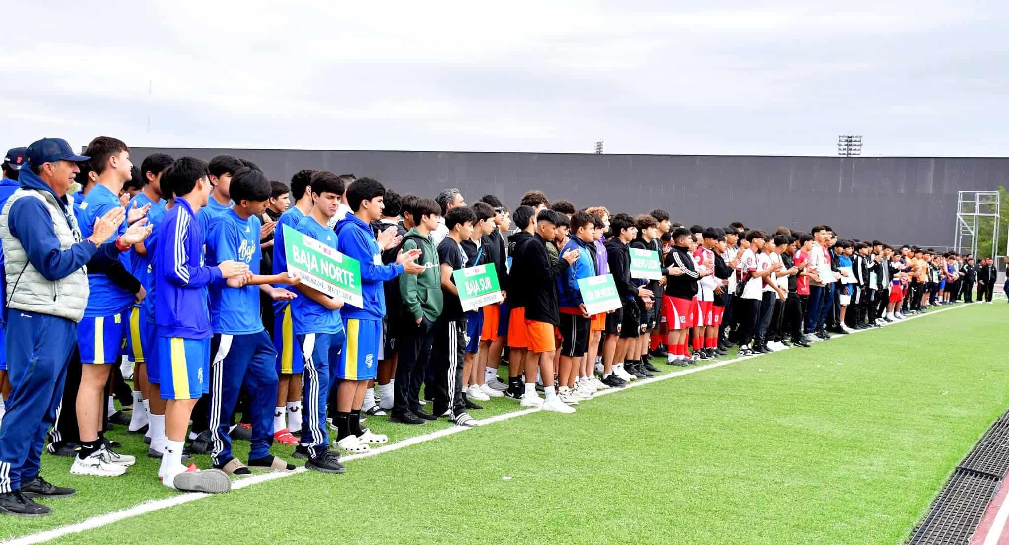 Monclova recibe entre 1,000 y 1,500 visitantes por torneo de b&eacute;isbol