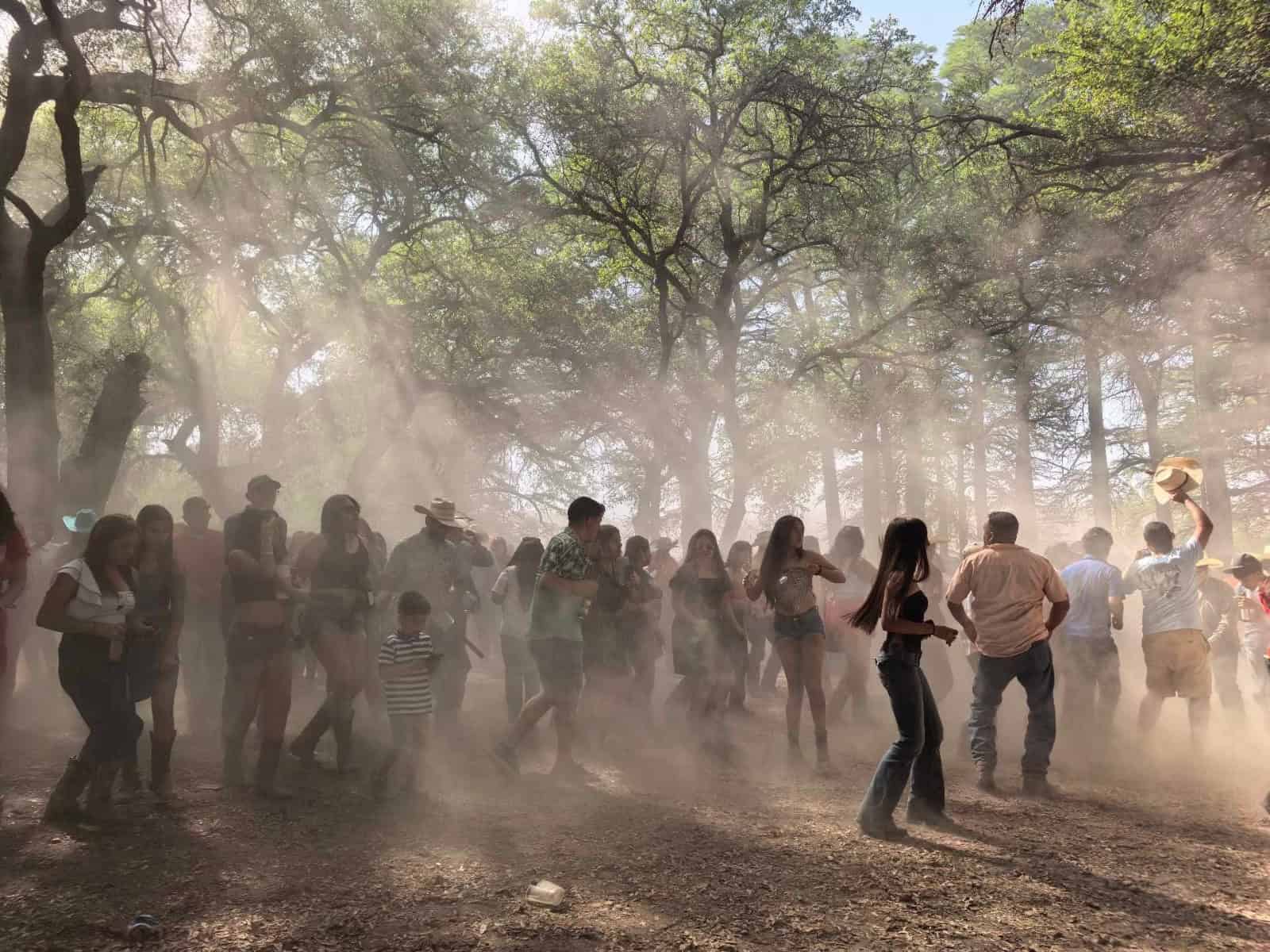 Ambiente festivo re&uacute;ne a familias en parque recreativo La Luz