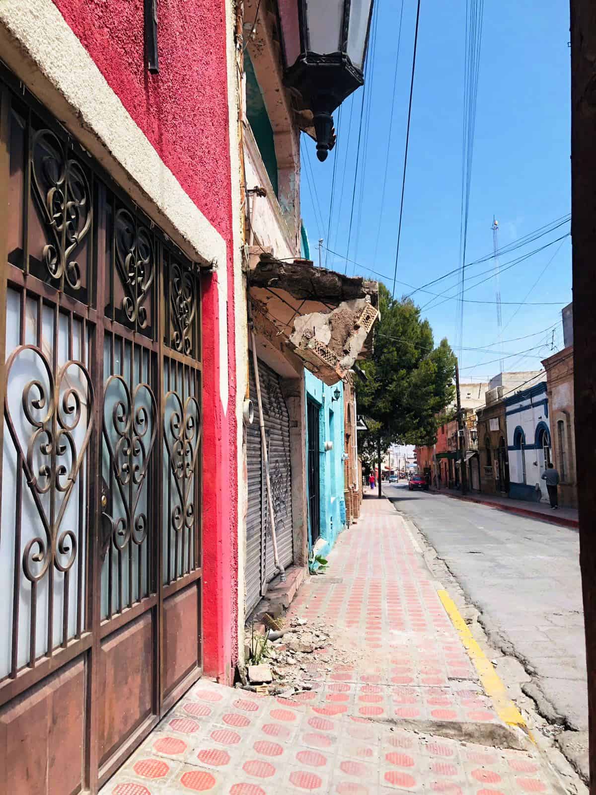 110 viviendas con da&ntilde;os estructurales en zona centro de Saltillo