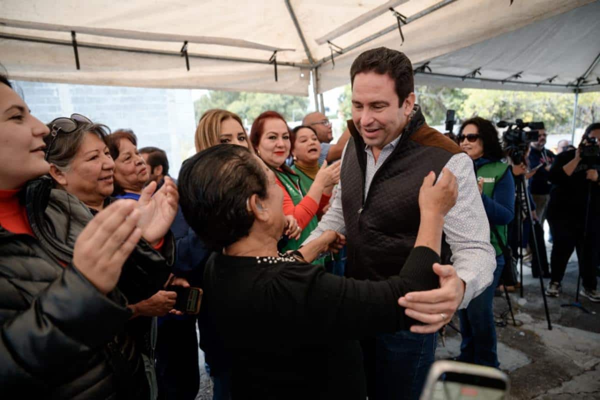 Javier D&iacute;az Gonz&aacute;lez impulsa obras de pavimentaci&oacute;n en el sur de Saltillo