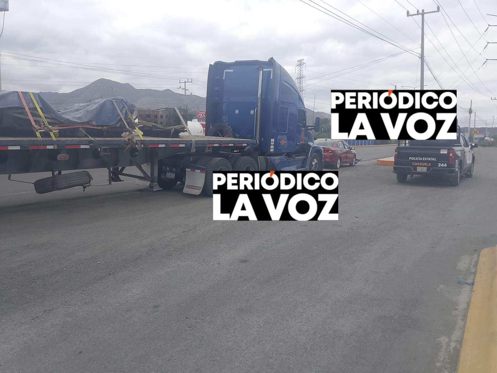 Sobre la Sidermex arranca trailero defensa a auto