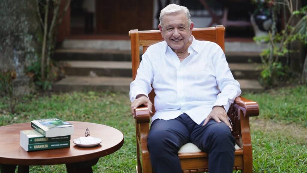 El regreso silencioso de AMLO: la batalla por el poder ya empez&oacute;
