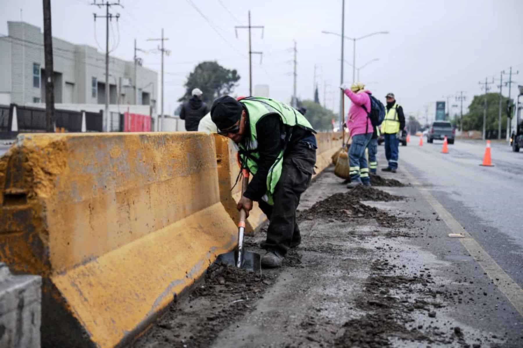 Alcalde Javier D&iacute;az Gonz&aacute;lez supervisa programa Aqu&iacute; Andamos en Saltillo