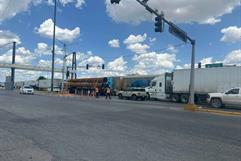 Descartan impacto por bloqueos carreteros en la frontera de Coahuila
