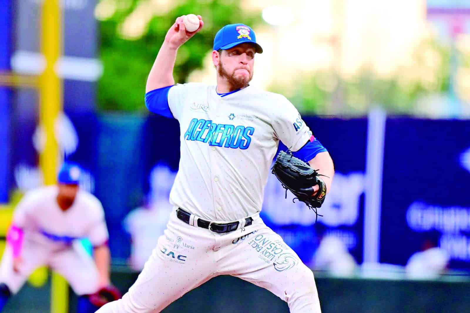 Balbino Fuenmayor impulsa a Acereros de Monclova en victoria