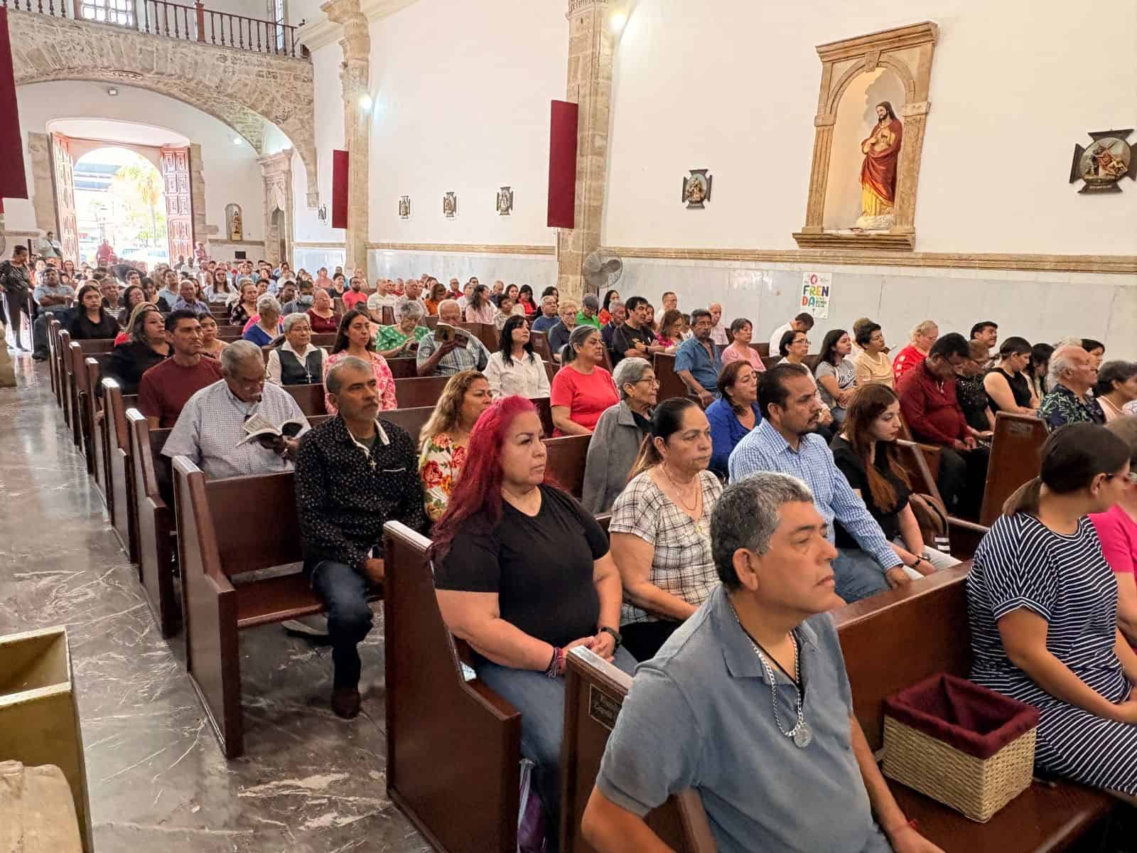 N&eacute;stor Mart&iacute;nez S&aacute;nchez urge a fortalecer la espiritualidad en Monclova