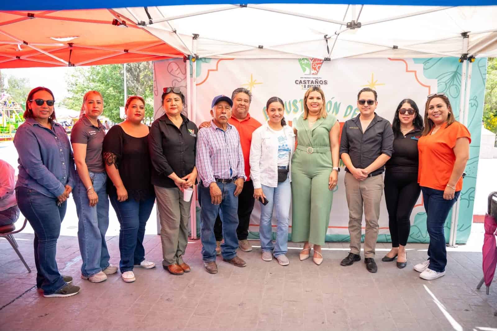 Yesica Sifuentes promueve el comercio local en Casta&ntilde;os con degustaci&oacute;n de platillos