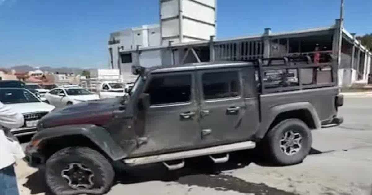 Accidente automovil&iacute;stico deja heridos en Saltillo: Tereso Medina involucrado
