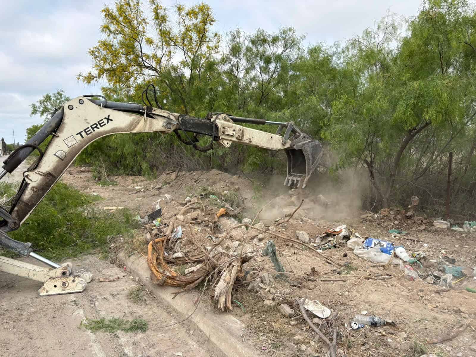 Atienden basurero clandestino en Allende tras meses de abandono