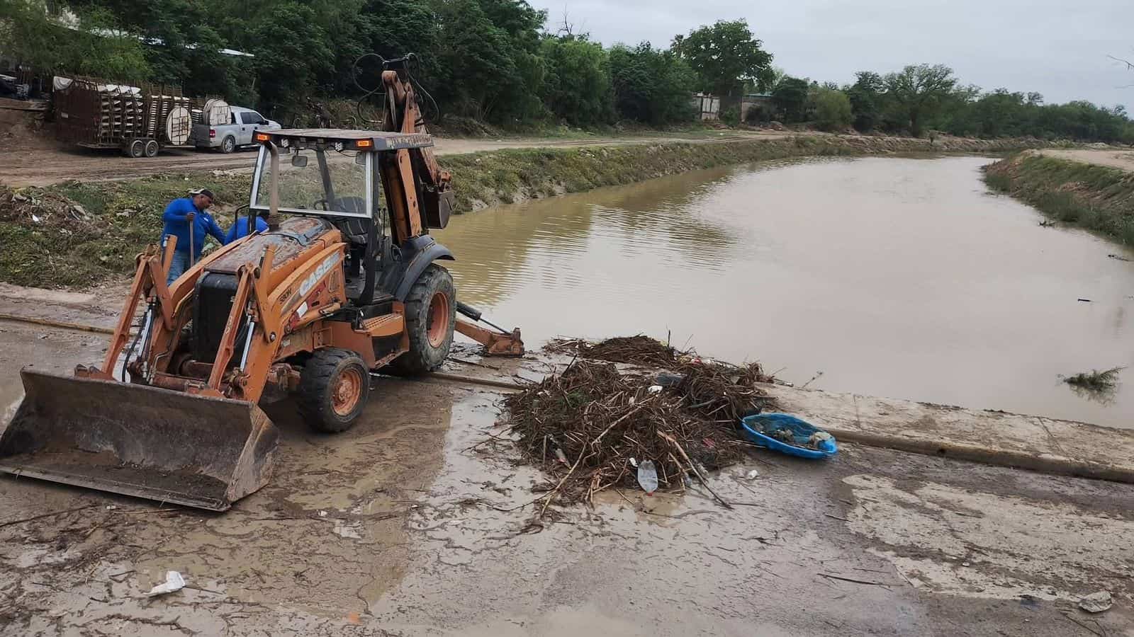 Lluvias arrastran 10 toneladas de basura en Ciudad Acu&ntilde;a