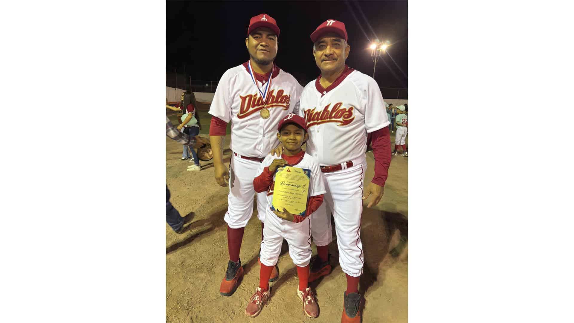 Club Deportivo y Social Astros premia a deportistas destacados