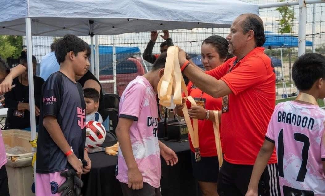 Se corona Deportivo L&aacute;zaro en Copa Titanes 2026