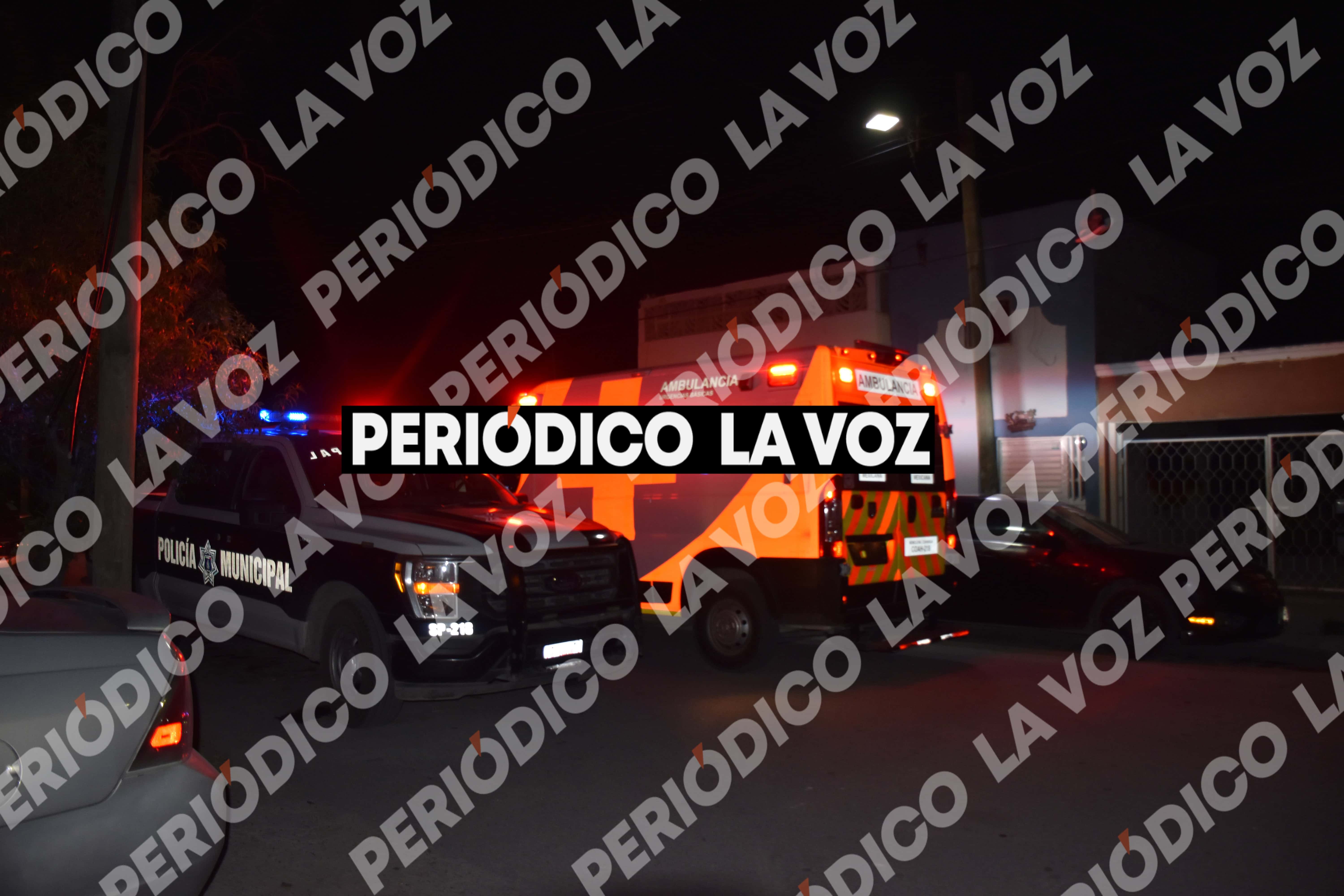 Mujer resulta lesionada en v&iacute;a p&uacute;blica